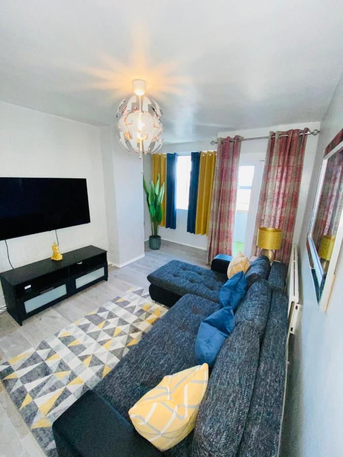 Bright, Spacious, Modern Interior Decor 2 Bedrooms Apartment With Amazing Views Londra Exterior foto