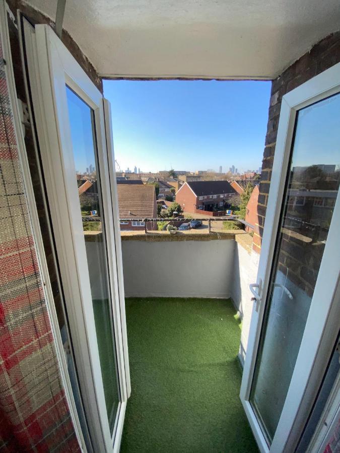 Bright, Spacious, Modern Interior Decor 2 Bedrooms Apartment With Amazing Views Londra Exterior foto