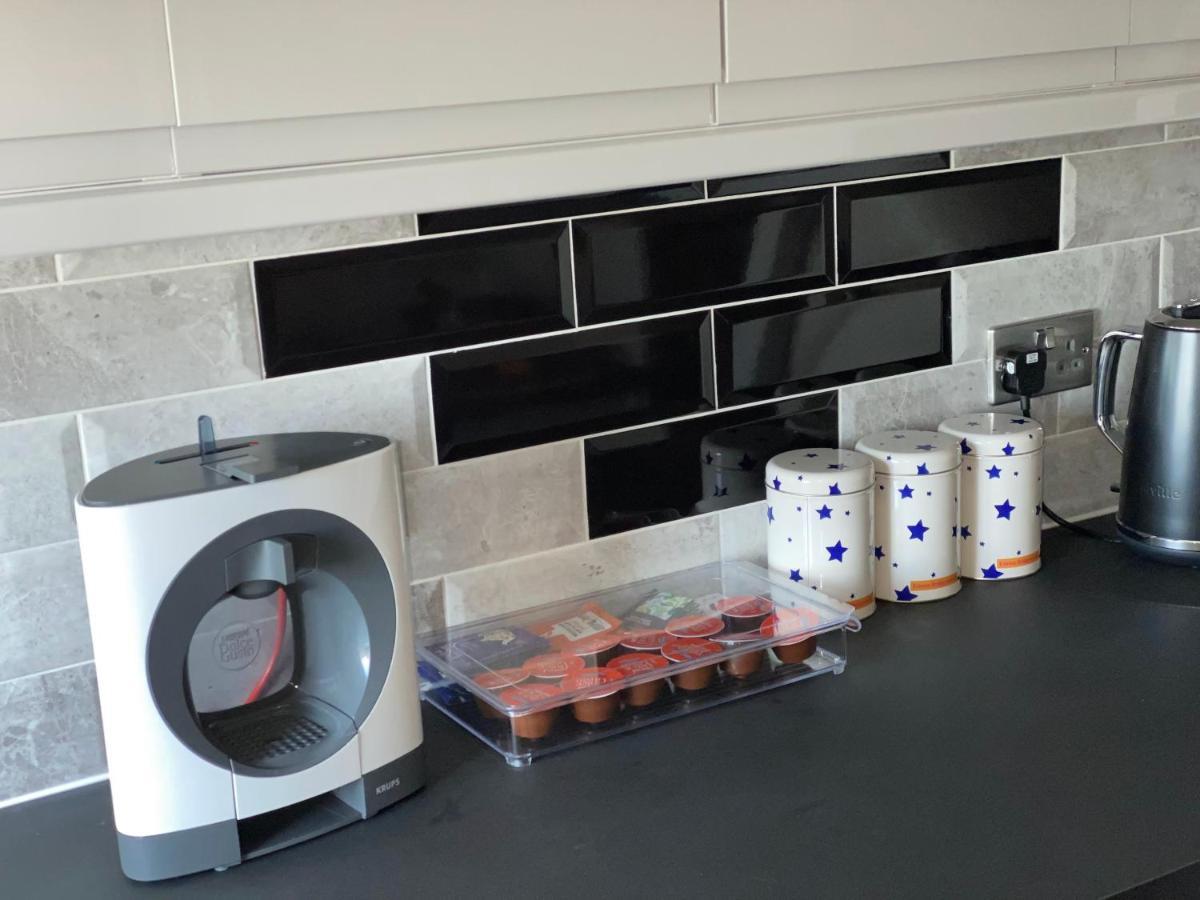 Bright, Spacious, Modern Interior Decor 2 Bedrooms Apartment With Amazing Views Londra Exterior foto