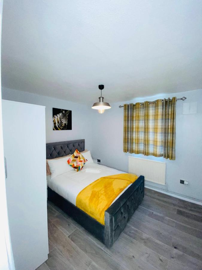 Bright, Spacious, Modern Interior Decor 2 Bedrooms Apartment With Amazing Views Londra Exterior foto