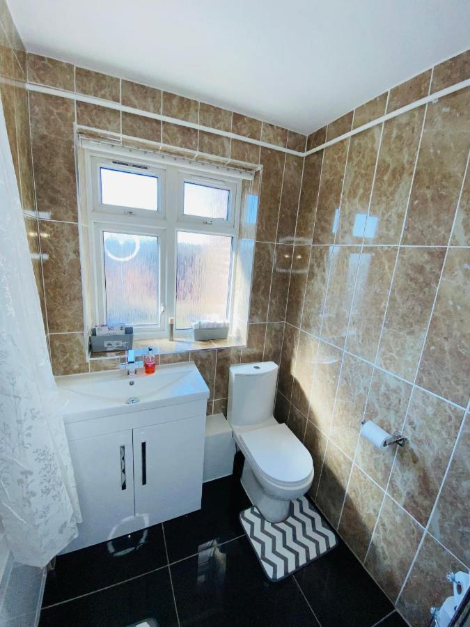 Bright, Spacious, Modern Interior Decor 2 Bedrooms Apartment With Amazing Views Londra Exterior foto