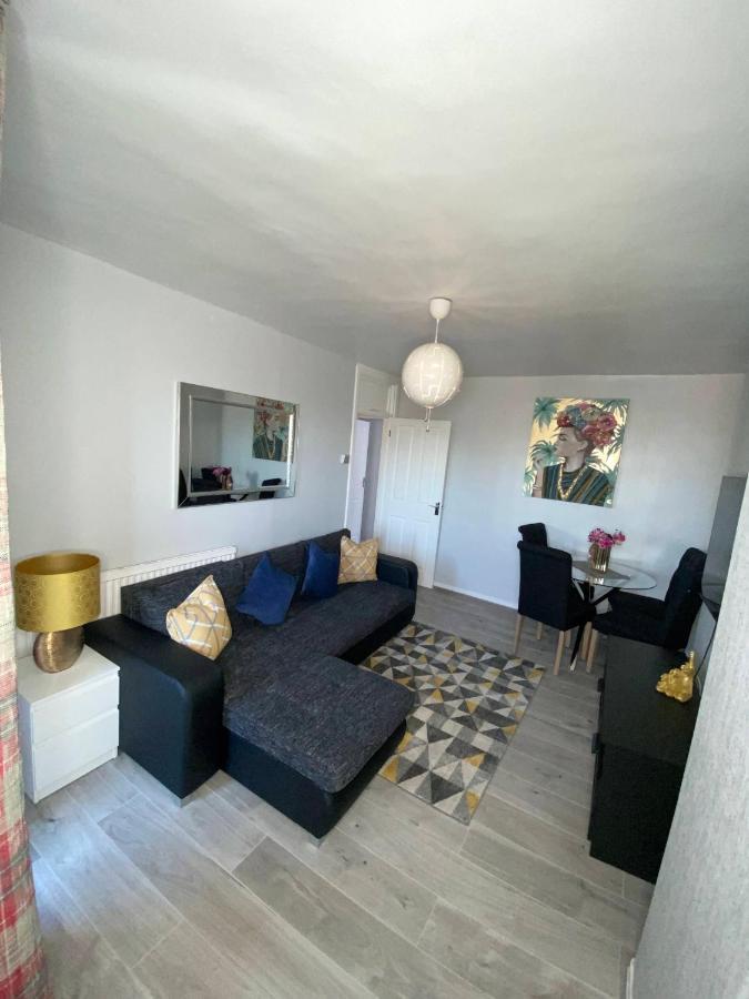 Bright, Spacious, Modern Interior Decor 2 Bedrooms Apartment With Amazing Views Londra Exterior foto