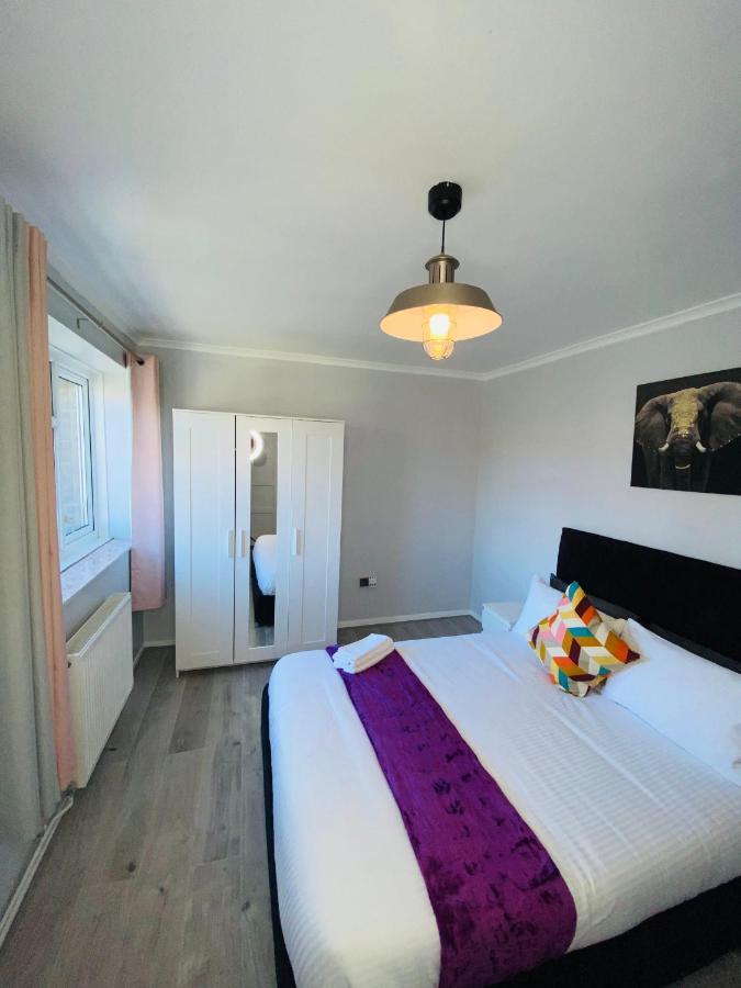 Bright, Spacious, Modern Interior Decor 2 Bedrooms Apartment With Amazing Views Londra Exterior foto